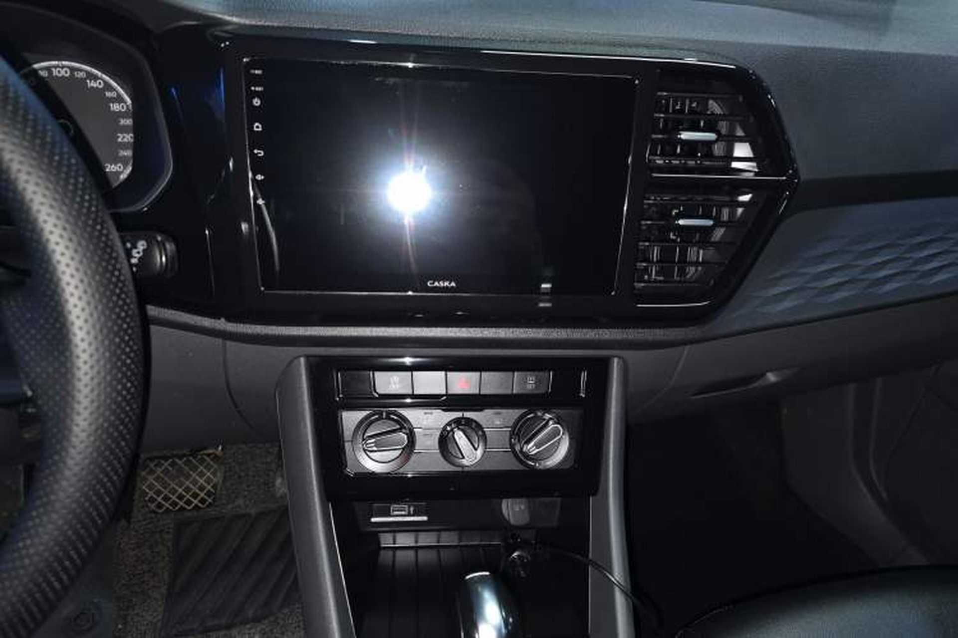 Used Jetta VS5 2019 280TSI Automatic Trend Model Audio And AC Panel