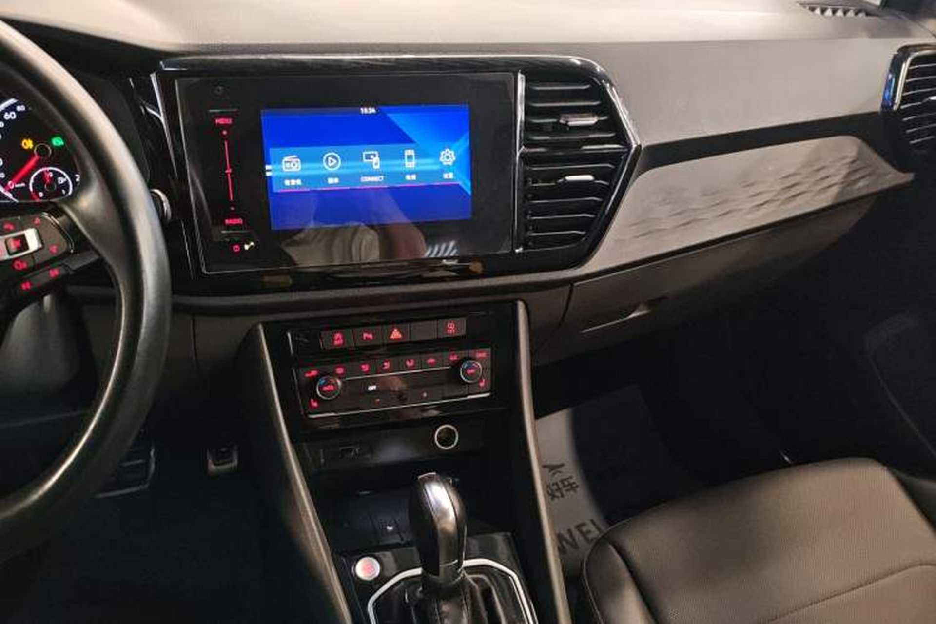 Used Jetta VS5 2019 280TSI Automatic Glory Edition Audio And AC Panel