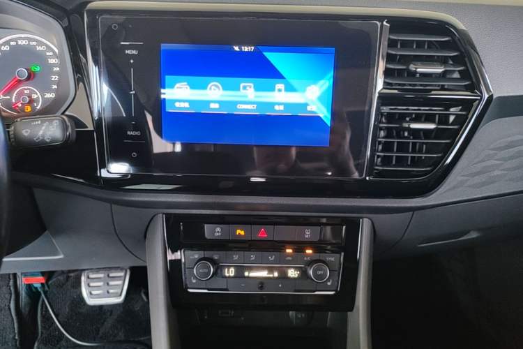 Used Jetta VS5 2019 280TSI Automatic Glory Edition Audio And AC Panel