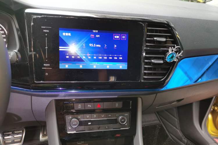Used Jetta VS5 2019 280TSI Automatic Glory Edition Audio And AC Panel