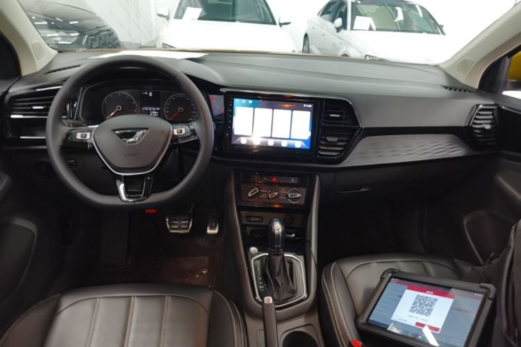 Used Jetta VS5 2019 280TSI Automatic Enjoyment Model Center Console
