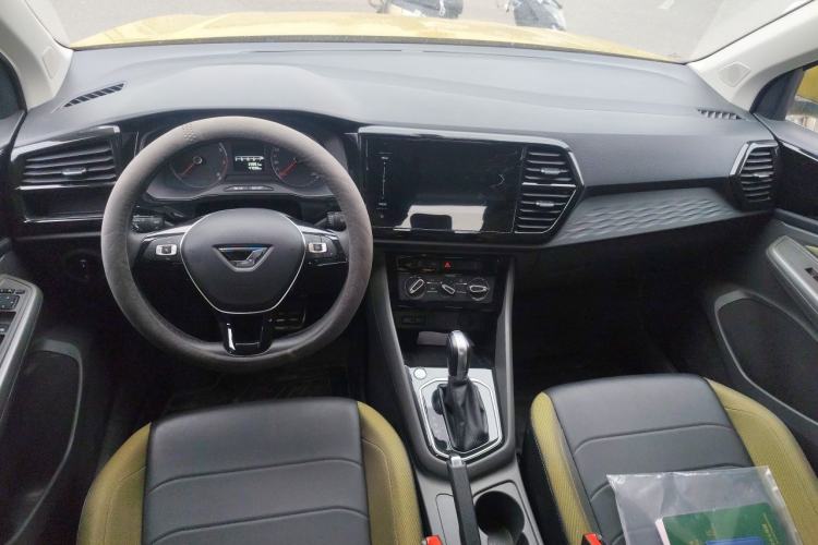 Used Jetta VS5 2019 280TSI Automatic Enjoyment Model Center Console