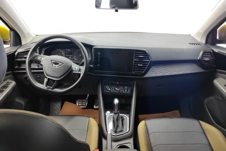 Used Jetta VS5 2019 280TSI Automatic Enjoyment Model Center Console