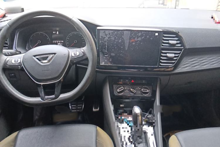 Used Jetta VS5 2019 280TSI Automatic Enjoyment Model Center Console