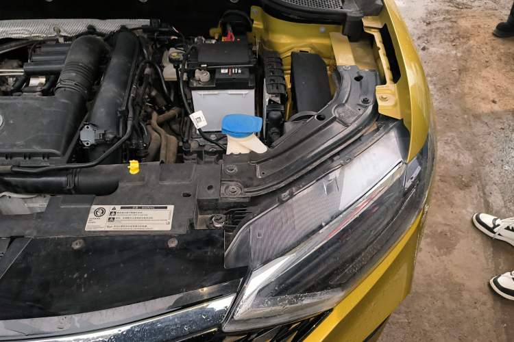 Used Jetta VS5 2019 280TSI Automatic Glory Edition Engine Bay Left