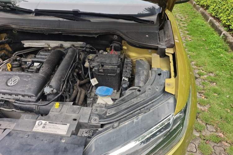 Used Jetta VS5 2019 280TSI Automatic Glory Edition Engine Bay Left