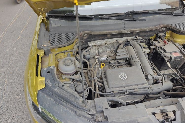Used Jetta VS5 2019 280TSI Automatic Glory Edition Engine Bay Right