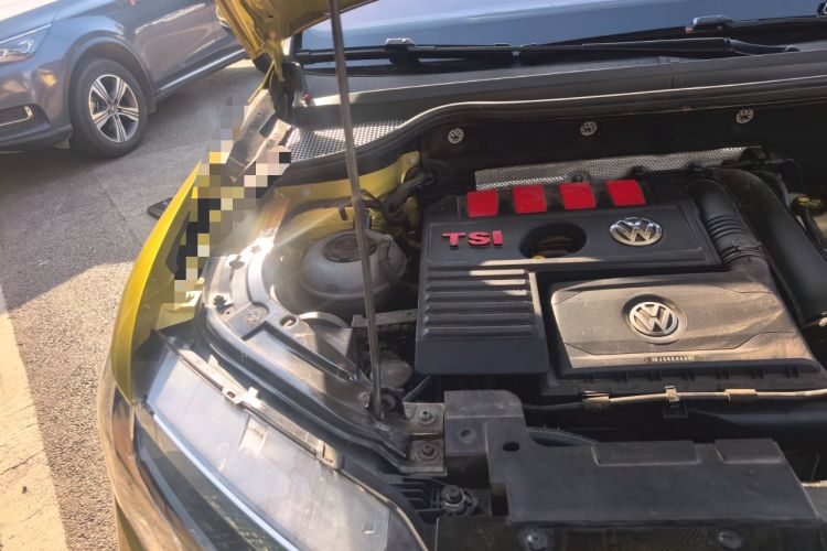 Used Jetta VS5 2019 280TSI Automatic Trend Model Engine Bay Right