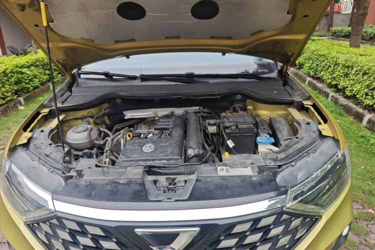 Used Jetta VS5 2019 280TSI Automatic Glory Edition Engine Bay