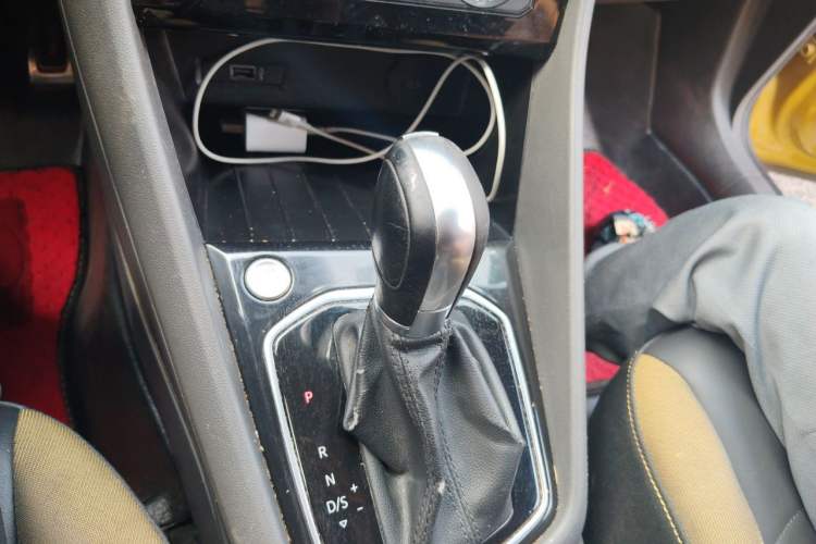 Used Jetta VS5 2019 280TSI Automatic Enjoyment Model Gear Lever