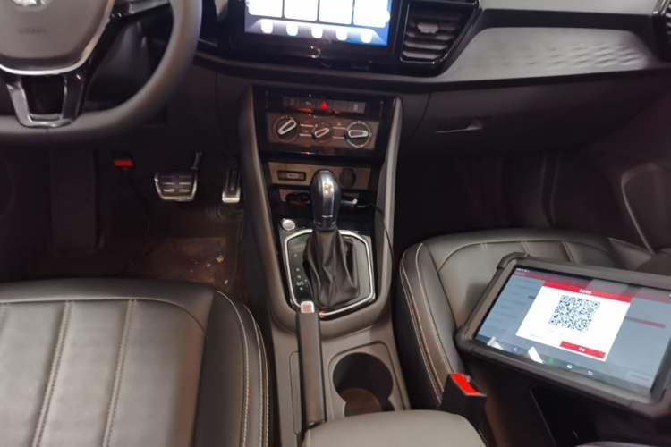 Used Jetta VS5 2019 280TSI Automatic Enjoyment Model Gear Lever
