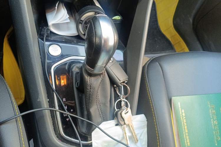 Used Jetta VS5 2019 280TSI Automatic Glory Edition Gear Lever