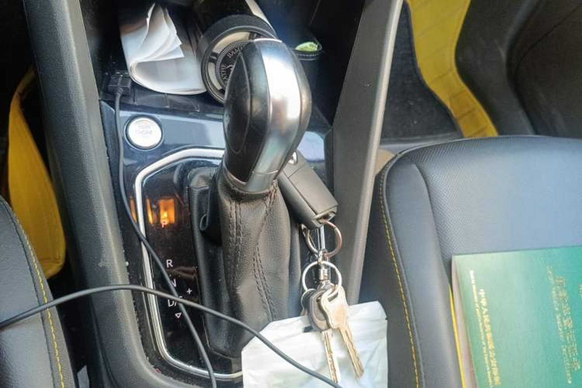 Used Jetta VS5 2019 280TSI Automatic Glory Edition Gear Lever