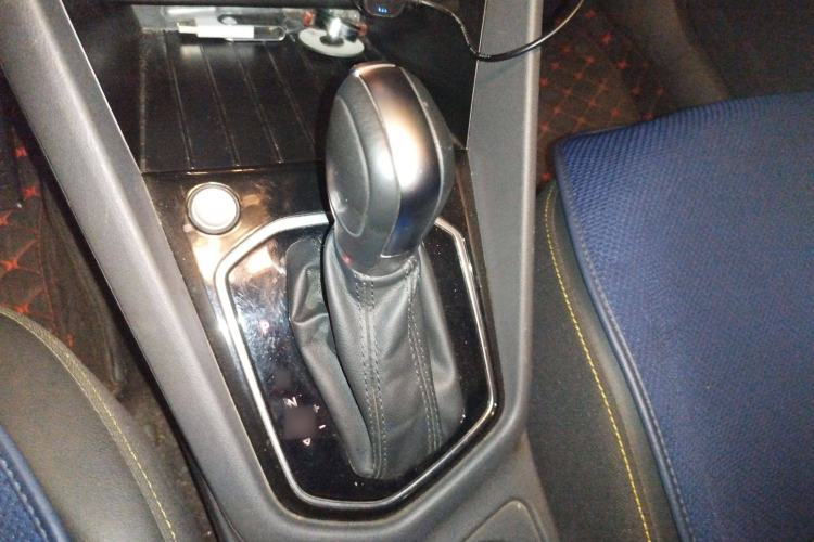 Used Jetta VS5 2019 280TSI Automatic Glory Edition Gear Lever