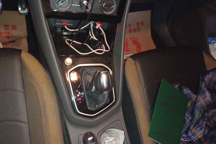 Used Jetta VS5 2019 280TSI Automatic Enjoyment Model Gear Lever