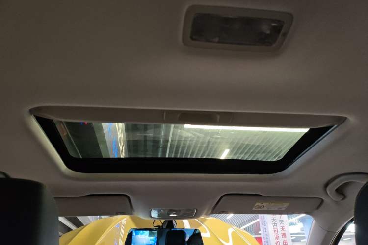 Used Jetta VS5 2019 280TSI Automatic Glory Edition Headliner