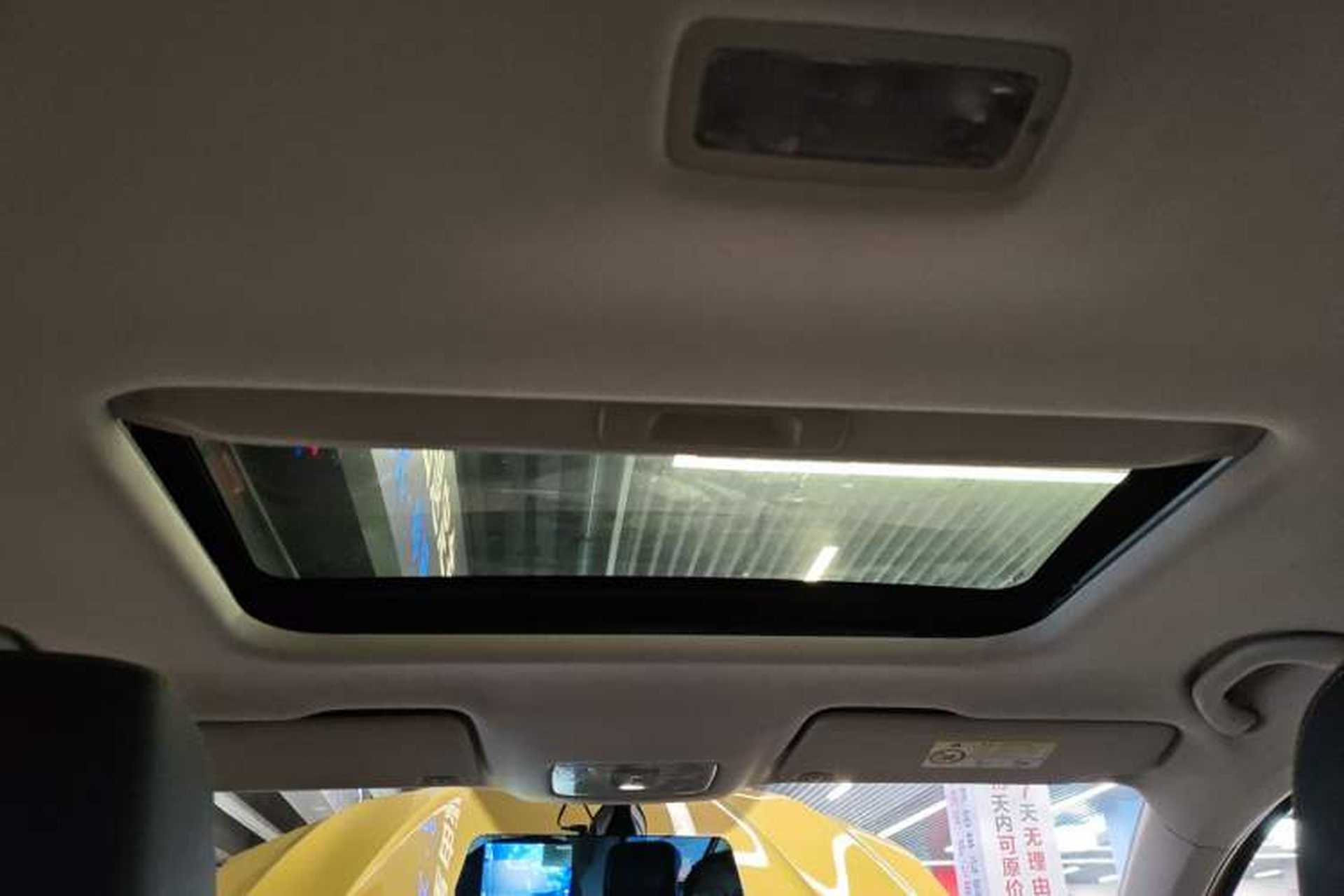Used Jetta VS5 2019 280TSI Automatic Glory Edition Headliner