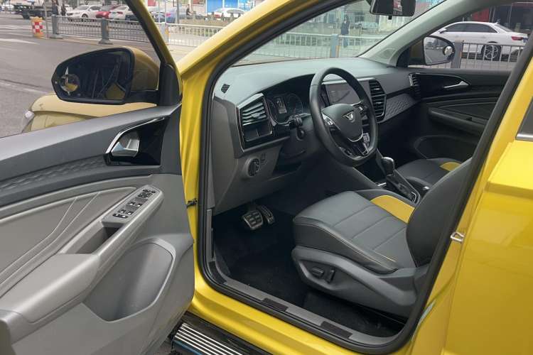 Used Jetta VS5 2019 280TSI Automatic Glory Edition Interior 2