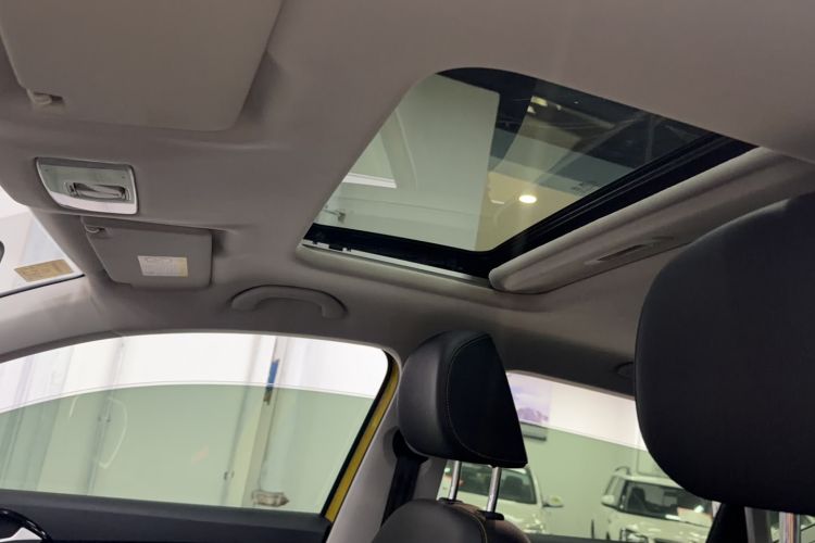Used Jetta VS5 2019 280TSI Automatic Glory Edition Interior 2