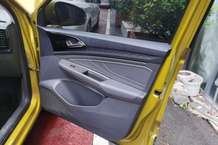 Used Jetta VS5 2019 280TSI Automatic Glory Edition Interior 5