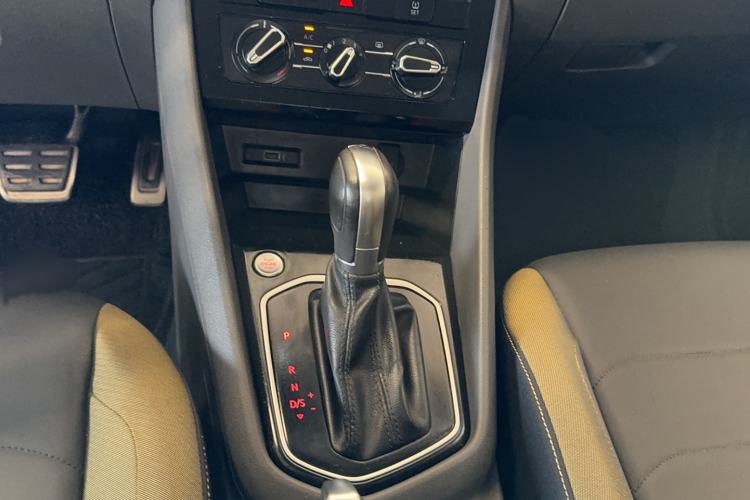 Used Jetta VS5 2019 280TSI Automatic Enjoyment Model Interior 6