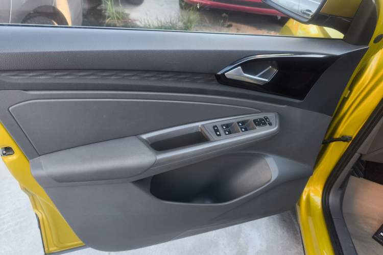Used Jetta VS5 2019 280TSI Automatic Trend Model Interior 7
