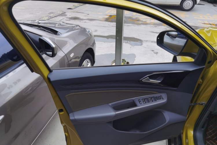 Used Jetta VS5 2019 280TSI Automatic Enjoyment Model Left Front Door Interior