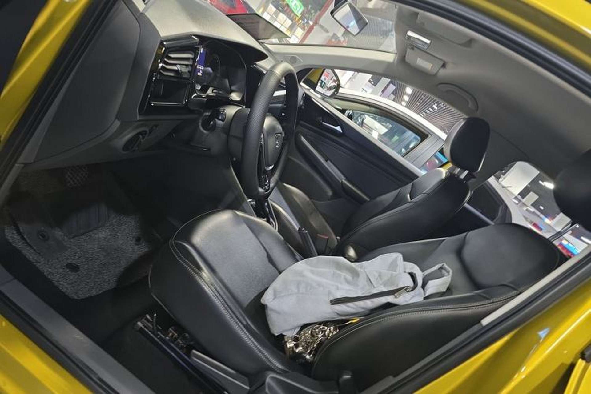 Used Jetta VS5 2019 280TSI Automatic Trend Model Left Front Seat