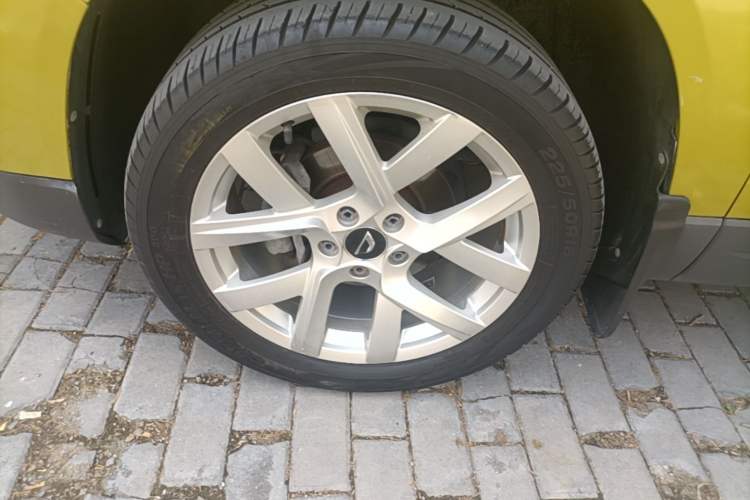 Used Jetta VS5 2019 280TSI Automatic Enjoyment Model Left Front Wheel Hub