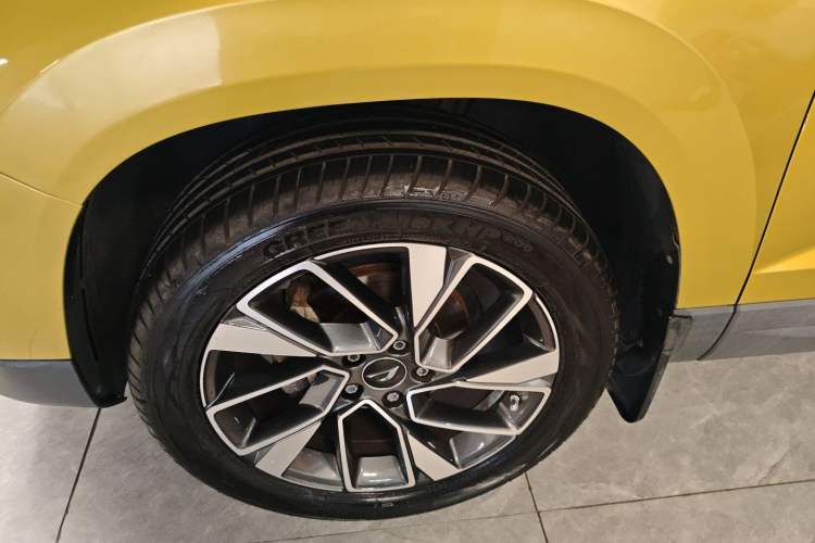 Used Jetta VS5 2019 280TSI Automatic Glory Edition Left Front Wheel Hub
