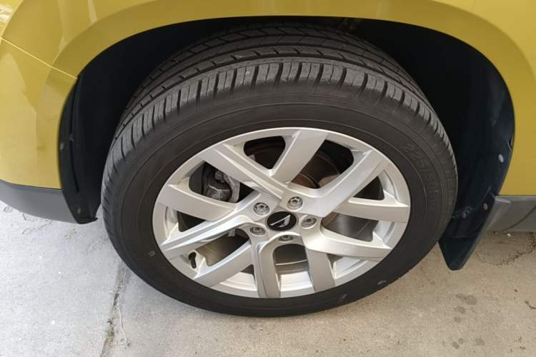 Used Jetta VS5 2019 280TSI Automatic Enjoyment Model Left Front Wheel Hub