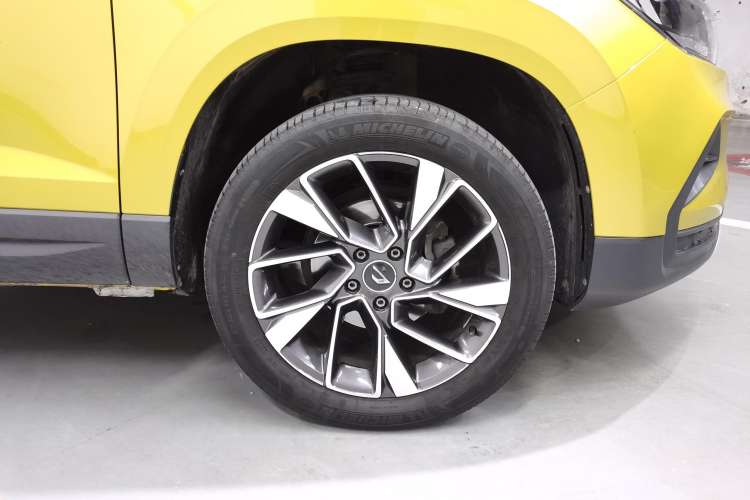 Used Jetta VS5 2019 280TSI Automatic Glory Edition Left Front Wheel Hub