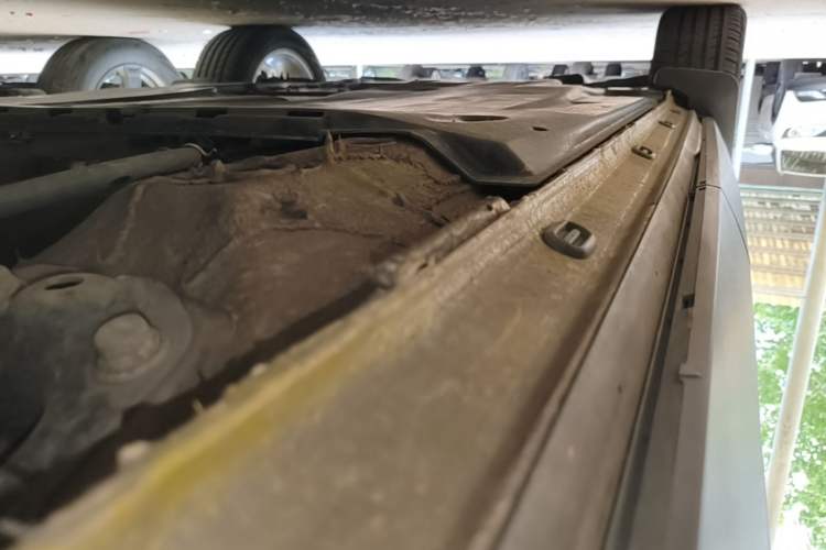 Used Jetta VS5 2019 280TSI Automatic Enjoyment Model Left Side Sill