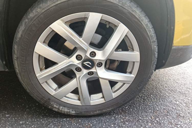 Used Jetta VS5 2019 280TSI Automatic Enjoyment Model Right Front Wheel Hub