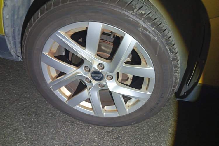 Used Jetta VS5 2019 280TSI Automatic Enjoyment Model Right Front Wheel Hub