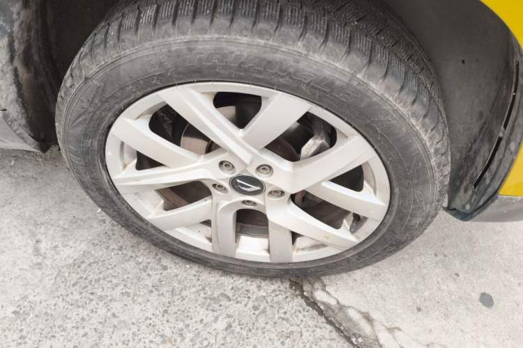 Used Jetta VS5 2019 280TSI Automatic Enjoyment Model Right Front Wheel Hub