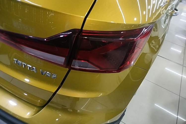 Used Jetta VS5 2019 280TSI Automatic Glory Edition Right Rear Taillight