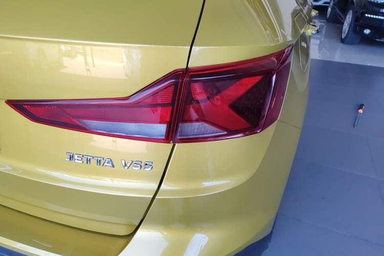 Used Jetta VS5 2019 280TSI Automatic Glory Edition Right Rear Taillight