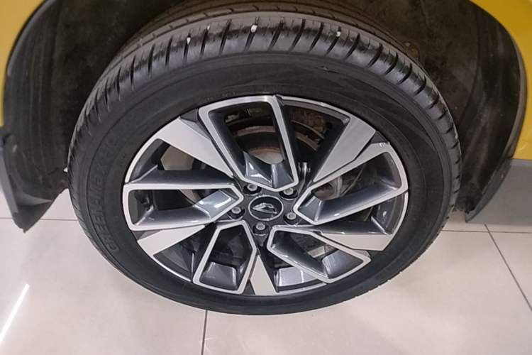 Used Jetta VS5 2019 280TSI Automatic Glory Edition Right Rear Wheel Hub