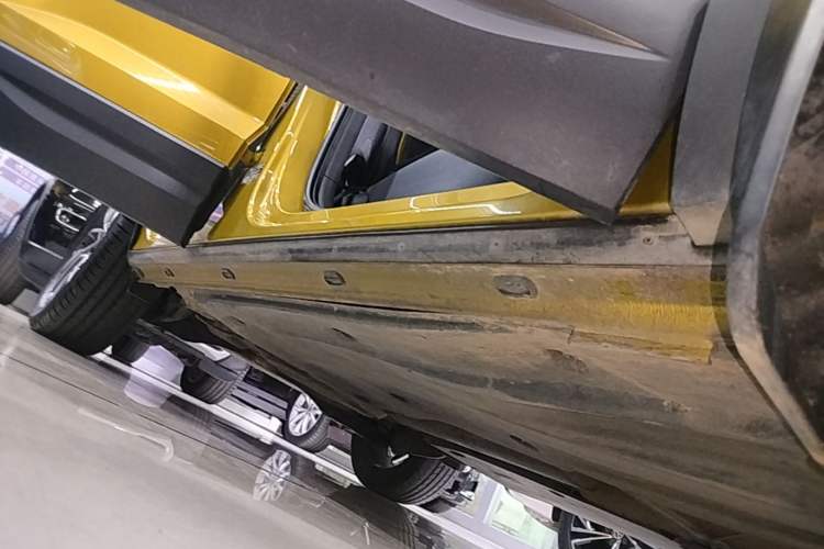 Used Jetta VS5 2019 280TSI Automatic Glory Edition Right Side Sill