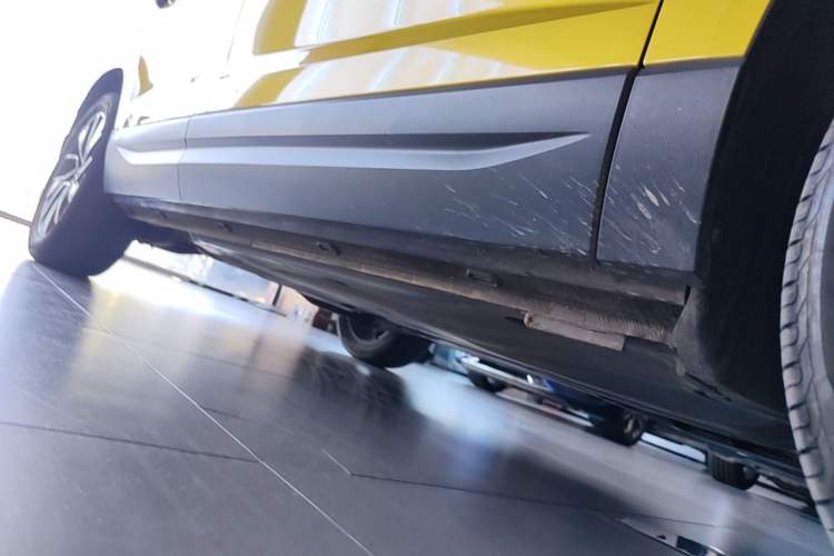 Used Jetta VS5 2019 280TSI Automatic Glory Edition Right Side Sill