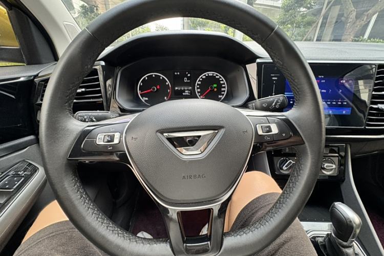 Used Jetta VS5 2019 280TSI Automatic Enjoyment Model Steering Wheel