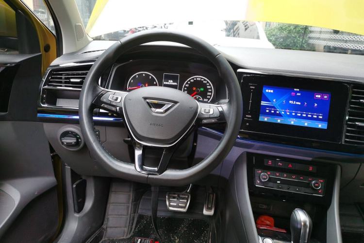 Used Jetta VS5 2019 280TSI Automatic Glory Edition Steering Wheel