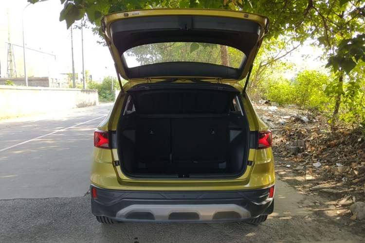 Used Jetta VS5 2019 280TSI Automatic Enjoyment Model Trunk
