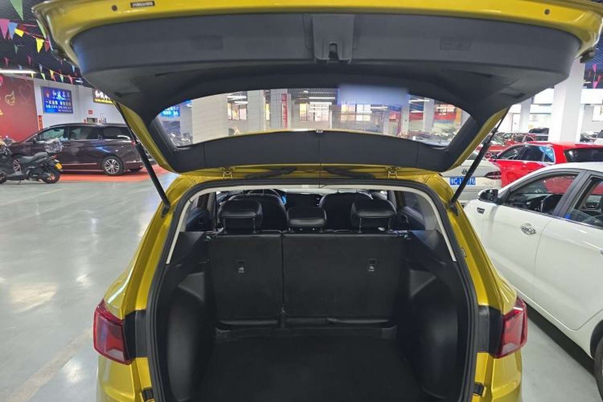 Used Jetta VS5 2019 280TSI Automatic Trend Model Trunk