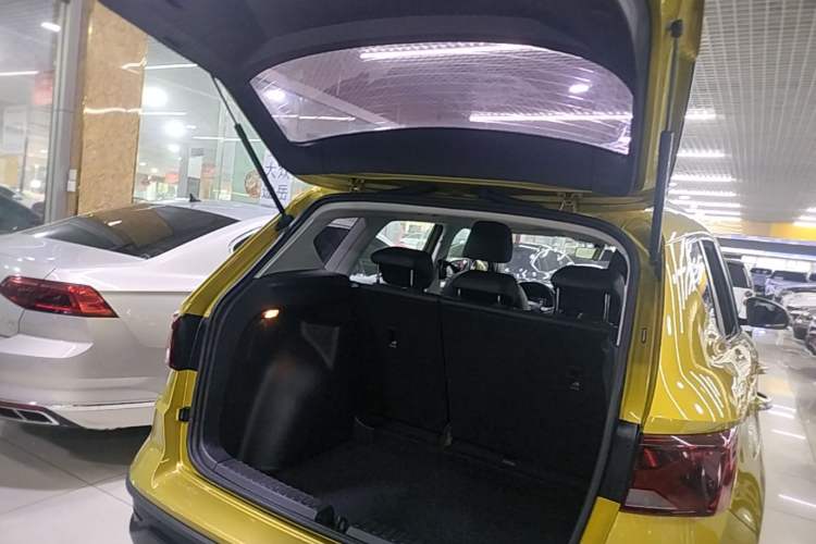 Used Jetta VS5 2019 280TSI Automatic Glory Edition Trunk