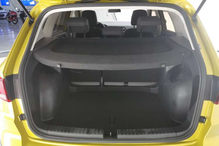 Used Jetta VS5 2019 280TSI Automatic Trend Model Trunk