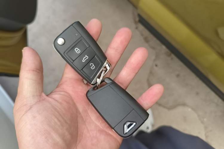 Used Jetta VS5 2019 280TSI Automatic Enjoyment Model Vehicle Key