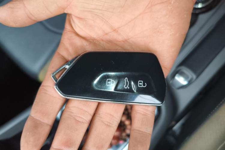 Used Jetta VS5 2019 280TSI Automatic Enjoyment Model Vehicle Key