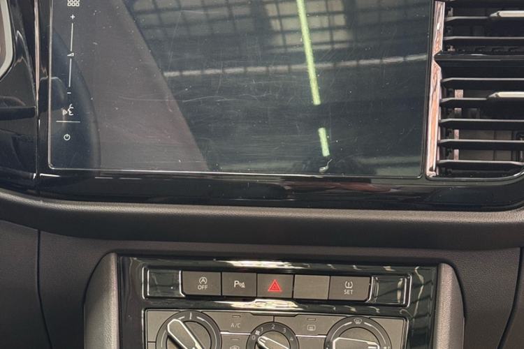 Used Jetta VS5 2020 280TSI Automatic "Thirty and Standing Tall" Edition Interior 2